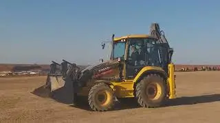 Volvo BL71B Ребенок за рулем.