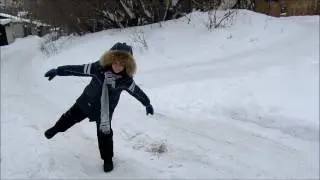 Испытание снегом или дети на прогулке