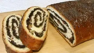 Рулет из дрожжевого теста с маком и изюмом