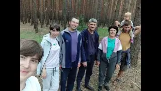 Дети поздравляют с 35-й годовщиной Папу и Маму