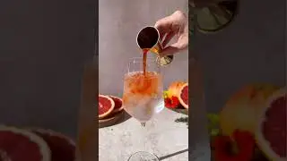Lover’s Spritz w ANGOSTURA bitters & Aperol