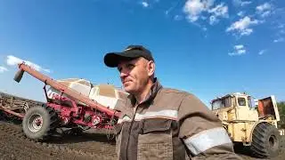 Трактор Кировец. Посев озимой пшеницы.