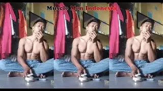 Pria Kekar Berotot Sixpack Buka Baju Pamer Badan Santai Duduk | Hot Muscle Sixpack Men Hunk Flex
