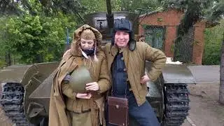 Встретил в Парке Победы Глеба Комлева из театра оперетты