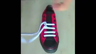 जूतों के डोरी की ऐसी कलाकारी आपने पहले कभी नहीं देखी होगी ।