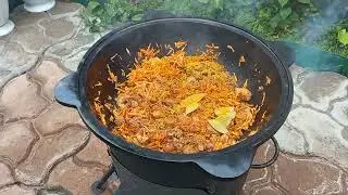 Плов в казане.
