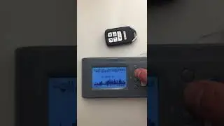 GQ EMF-380 EMF Meter detects  car remote RF power by RF spectrum