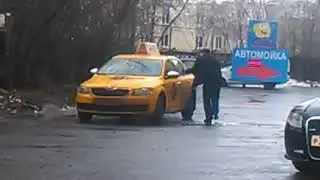 Таксисты сели в лужу!