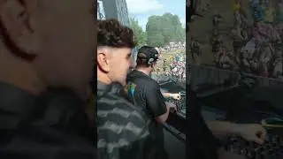 Kiss me thru the phone Black Traffic Remix played by Reboot DJs at Life