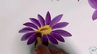 Mastering Floral Painting: Unveiling the Round Brush Technique for Vibrant Flower Art