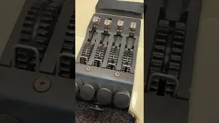 Самый редкий бридж для бас гитары.