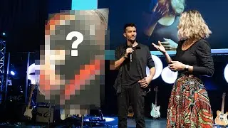 Un cadeau pour le monde | Livepainting par Jean Schott et Antydot 