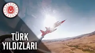 Türk Yıldızları Akrobasi Timimizin 30 Ağustos Zafer Bayramı Kutlamalarındaki Gösteri/Selamlama Uçuşu