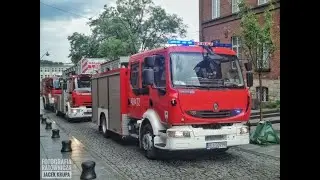 [TRĄBY] Przejazd alarmowy zastępów 481[S]21,22 z JRG Jaworzno do zdarzenia 
