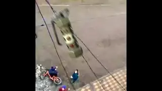 Эй, лови флешку