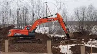 Daxin тот же самый Doosan в работе. (Гусеничный)