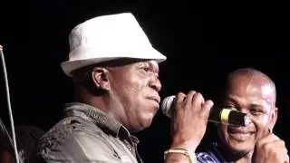 Barrington Levy performs 