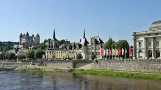 La ville de Saumur - 4K - Région Centre Val de Loire - France