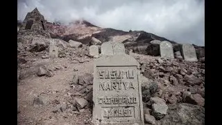 Encontramos un cementerio! !! CHIMBORAZO