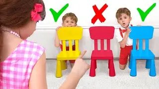 تلعب إيفا وأصدقاؤها تحدي المكعب للأطفال