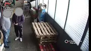Pizzo al supermercato filmato dai Carabinieri: arrestato 54enne affiliato al clan Strisciuglio