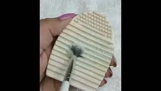 MUST WATCH UNBELIEVABLE 🤩Eye 🖌️ Cleaner |#diy  #eyeshadow #hotlipstick #brushlettering
