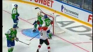 Гол в свои ворота рукой