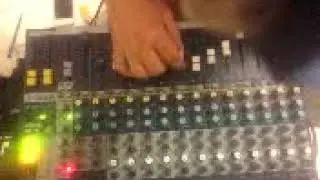 mixagem na Soundcraft EFX12