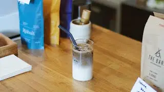 Iced Hojicha-latte: rosted Japanese tea with a modern twist!