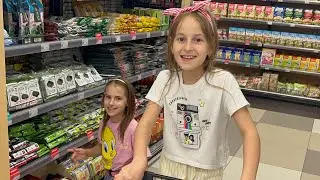 ВЛОГ как мы провели день на каникулах. Алина и Юляшка идут на тренировку