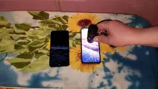 Дисплей телефона под микроскопом