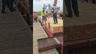 ПОГРУЗКА ПИЛОМАТЕРИАЛА. Крепление ПАКЕТИРОВАННОГО ПИЛОМАТЕРИАЛА  комплектом МВ КТБ-3.2 на ЖД вагоне.