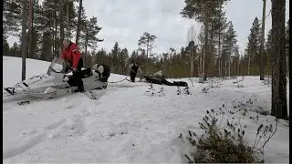 ЗАСТРЯЛИ В ЛЕСУ НА СНЕГОХОДАХ! ПОПАЛИ НА РЕМОНТ! РЫБАЛКА ЧАСТЬ 2