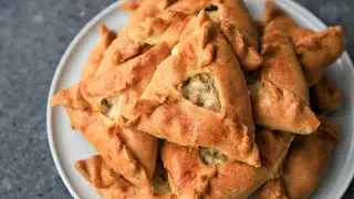 Delicious Russian MINI CHICKEN PIES 