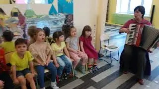 Песня "Во кузнице"
