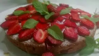 Клубничный пирог на кефире.Ароматнейший,нежный и ооочень вкусный.
