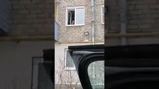 бабка орёт
