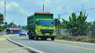 kompilasi truk truk besar sambil dengerin musik di dalam mobil #truck #trucking #truckbesar