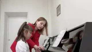 Открытый урок по фортепиано с ученицей 2го класса.