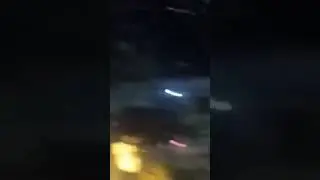 ECUADOR Los narcos le han declarado la guerra..., Policia controla las calles en la noche Guayaquil