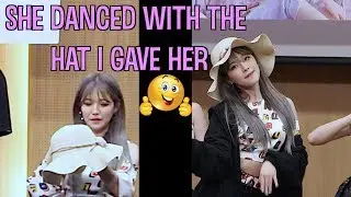 I gave a hat to fromis_9 Jiheon and she performed "FUN!" with it.