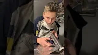 Ян делает электроскоп