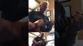 Riffage on the Cort/Manson MB-1… #guitar #music #cort #manson #mattbellamy #muse #vv #riff #fuzz