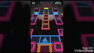 Просто играю в Roling Sky