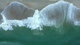Ocean Breaks   -   An Ambient Meditation Video