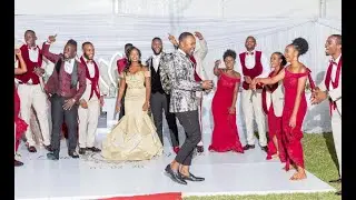 STUNNER AKA MDARA DZIVA MAKES SURPRISE ENTRANCE AT ZIMBABWEAN WEDDING!!