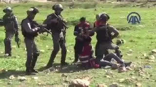 Israeli Soldiers Shot & Wounded Palestinians And Prevented Medics From Helping.