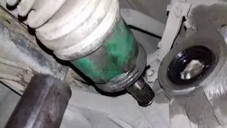 Замена сальников заднего редуктора Mitsubishi Outlander XL.