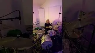 Tal Bergman | Groovy Movie #drums #drumming #drummer #groove #recordingstudio 😎👍