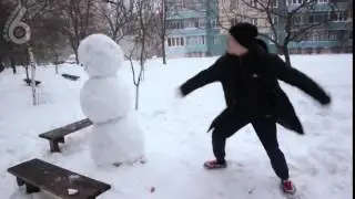 Гопник vs снеговик.